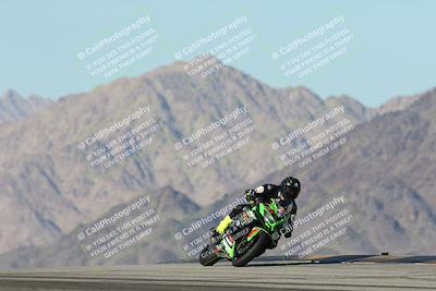 media/Dec-01-2025-Moto Forza (Mon) [[2daa91e15f]]/2-Intermediate Group/Session 4 Turn 9/